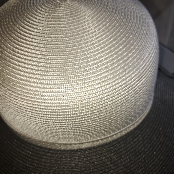 Beautiful black and gray 100!% Polypropylene "Special occasion" hat - Picture 1 of 9